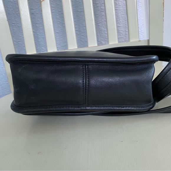 Coach Classic Legacy Flap Black Glove Leather Shoulder Bag - Picture 6 of 16